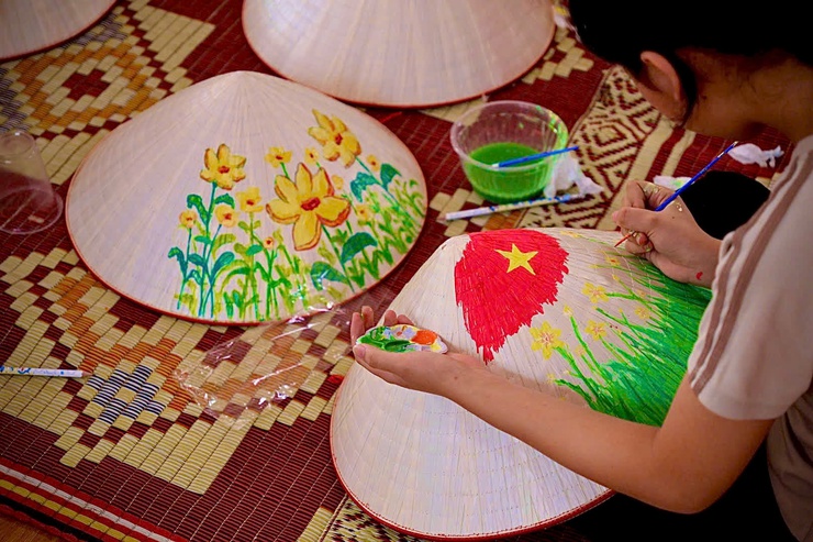  Làng nón Tri Lễ: bảo tồn và lan tỏa các giá trị văn hóa truyền thống- Ảnh 8.