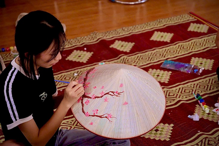  Làng nón Tri Lễ: bảo tồn và lan tỏa các giá trị văn hóa truyền thống- Ảnh 7.
