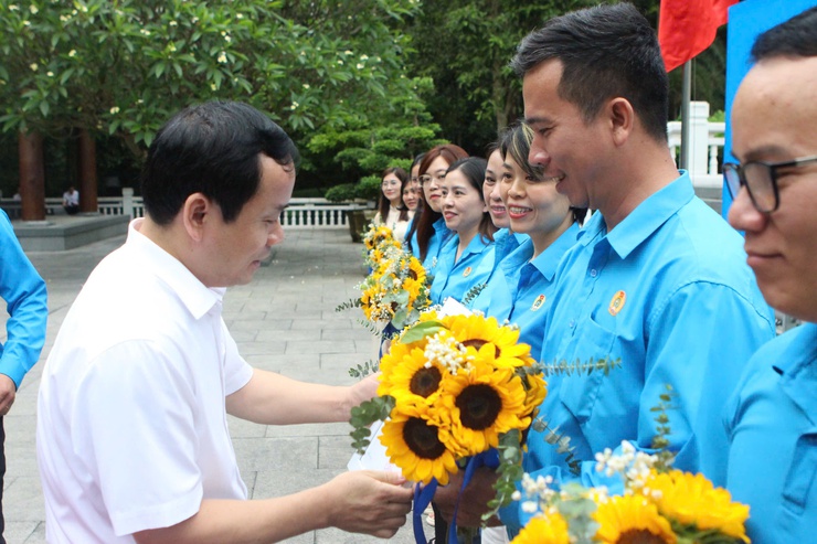 Công đoàn phường Long Biên tổ chức Lễ báo công và vinh danh 14 cá nhân xuất sắc tại Khu di tích K9 Đá Chông- Ảnh 3.