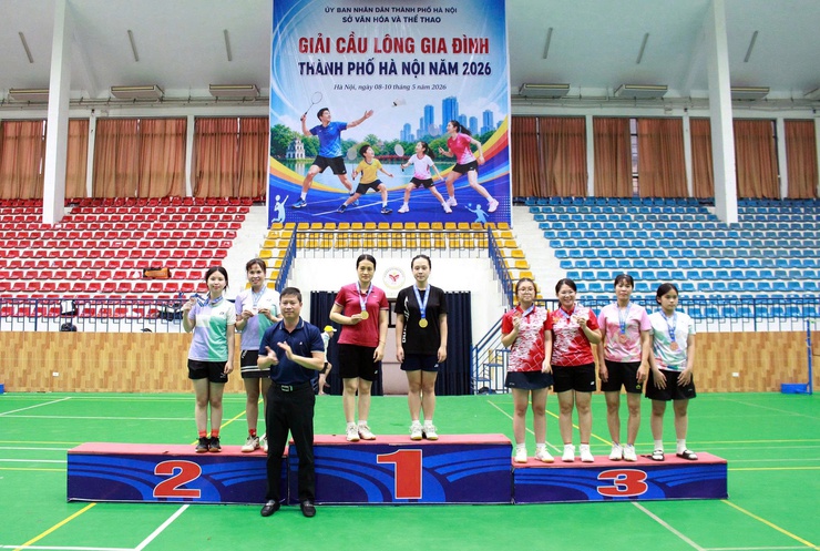 Đội tuyển xã Phú Nghĩa xuất sắc giành 01 huy chương bạc và 01 huy chương đồng tại giải cầu lông Gia đình Thành phố Hà Nội năm 2026- Ảnh 4.