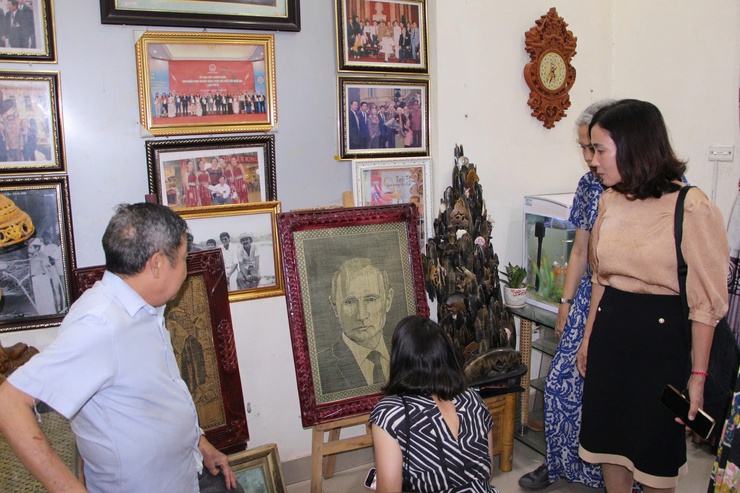 Phú Nghĩa: Làng nghề mây tre đan Phú Vinh đón đoàn Hội đồng Thủ công Thế Giới tới thăm và làm việc- Ảnh 15.