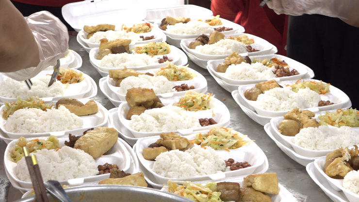 Thạch Thất: Lan tỏa yêu thương qua chương trình phát cơm miễn phí hưởng ứng Tháng Nhân đạo năm 2026- Ảnh 9.