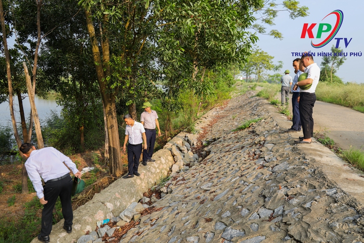 Xã Kiều Phú kiểm tra tiến độ các công trình và vị trí trọng yếu phục vụ công tác phòng, chống thiên tai năm 2026- Ảnh 12.