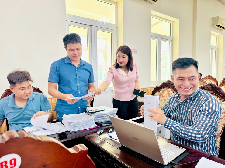 Xã Nam Phù: Người dân đồng thuận nhận bồi thường, bàn giao mặt bằng Dự án khu đô thị thể thảo Olympic- Ảnh 1.