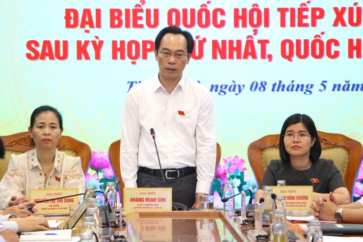 Đại biểu quốc hội thành phố Hà Nội thuộc đơn vị bầu cử số 7 tiếp xúc cử tri các phường, xã của thành phố- Ảnh 7.