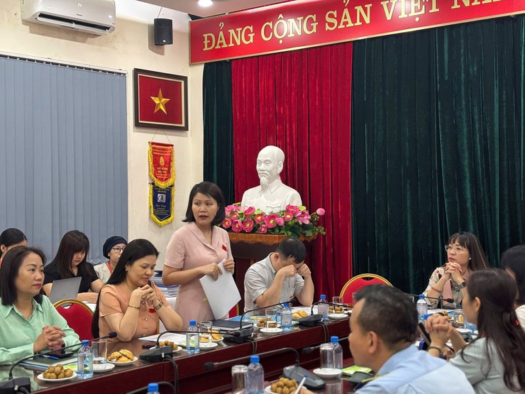 Thường trực HĐND phường Hoàn Kiếm tăng cường giám sát việc chấp hành các quy định pháp luật về an toàn thực phẩm tại các trường học trên địa bàn phường- Ảnh 2.