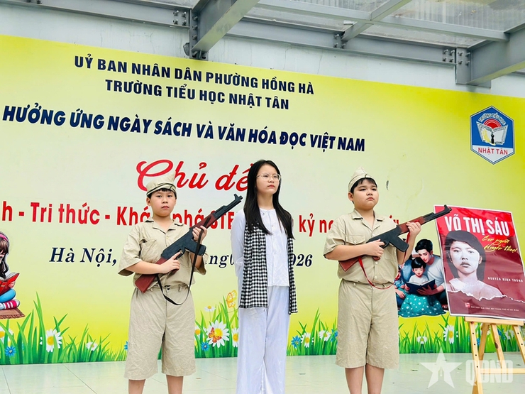 Ngày hội sách ở Trường Tiểu học Nhật Tân: Lan tỏa văn hóa đọc trong học sinh- Ảnh 1.