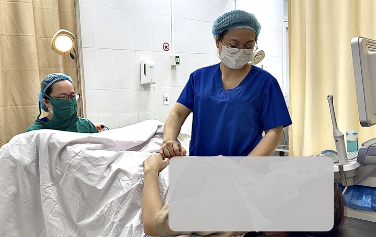 Tận tâm vì người bệnh, tận hiến với nghề- Ảnh 4.