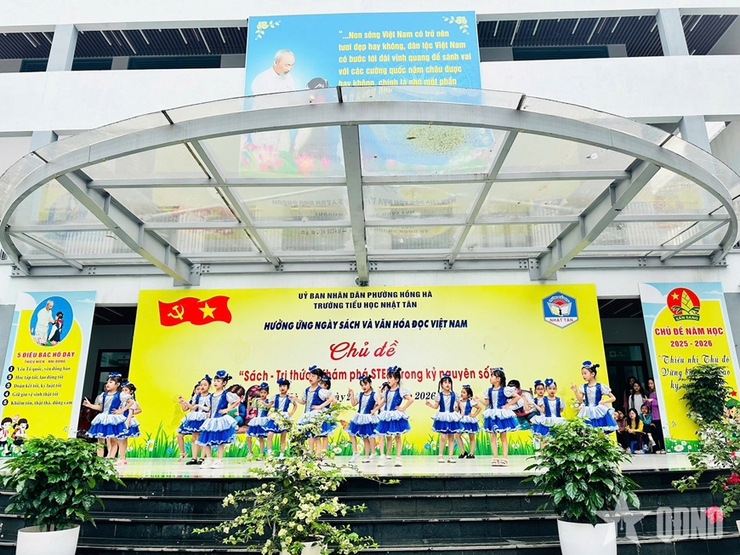 Ngày hội sách ở Trường Tiểu học Nhật Tân: Lan tỏa văn hóa đọc trong học sinh- Ảnh 8.