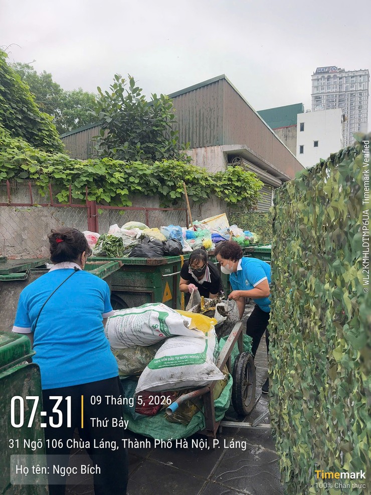 VỆ SINH MÔI TRƯỜNG SÁNG THỨ BẢY HÀNG TUẦN CỦA HỘI PHỤ NỮ PHƯỜNG LÁNG.- Ảnh 1.