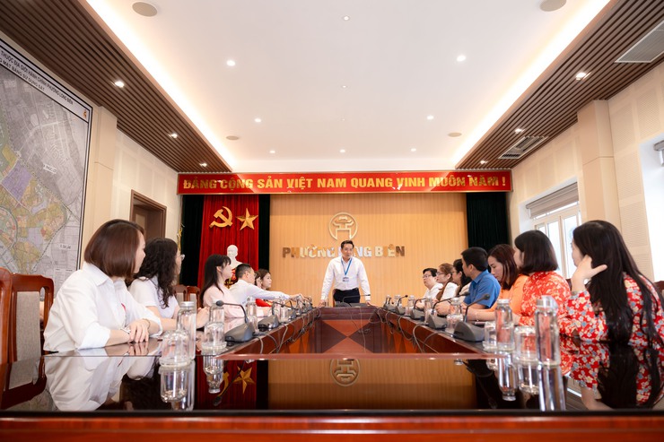 Công bố Quyết định điều động, tiếp nhận và bổ nhiệm viên chức giữ chức vụ lãnh đạo, quản lý Trường THCS Phan Bội Châu- Ảnh 3.