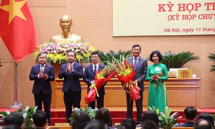 Hà Nội bầu bổ sung 2 Phó Chủ tịch Ủy ban Nhân dân thành phố
- Ảnh 1.