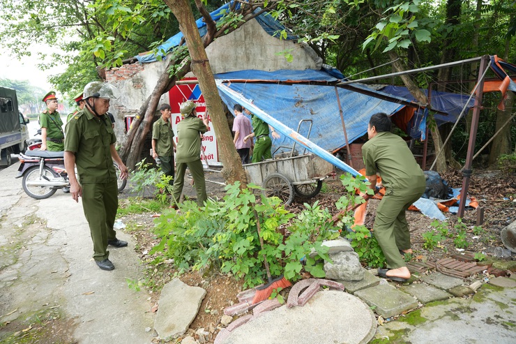 SƠN TÂY TIẾP TỤC DUY TRÌ TRẬT TỰ ĐÔ THỊ, KHÔNG LẤN CHIẾM LÒNG ĐƯỜNG, VỈA HÈ- Ảnh 1.