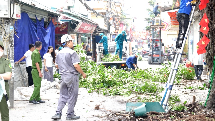 Thanh Oai kiên trì lập lại trật tự đô thị, xây dựng diện mạo địa phương văn minh, sáng - xanh - sạch - đẹp- Ảnh 5.