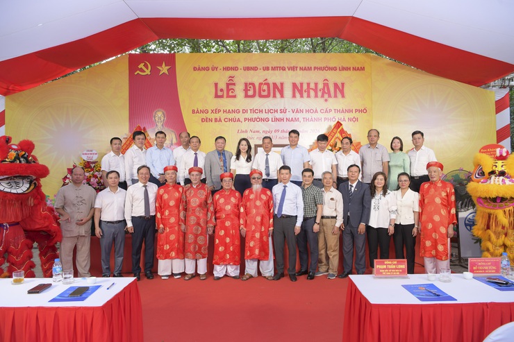 PHƯỜNG LĨNH NAM TRANG TRỌNG TỔ CHỨC LỄ ĐÓN NHẬN BẰNG XẾP HẠNG DI TÍCH LỊCH SỬ - VĂN HÓA CẤP THÀNH PHỐ ĐỀN BÀ CHÚA- Ảnh 6.