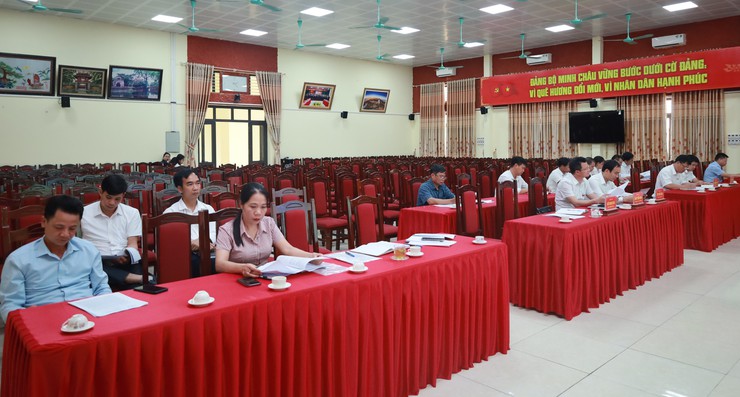 Hội đồng Nhân dân xã Minh Châu, khóa XXII tổ chức kỳ họp thứ II- Kỳ họp chuyên đề- Ảnh 3.