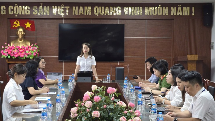 Ban Văn hóa - Xã hội HĐND phường Bồ Đề 
giám sát công tác vệ sinh an toàn thực phẩm tại các trường học
- Ảnh 2.