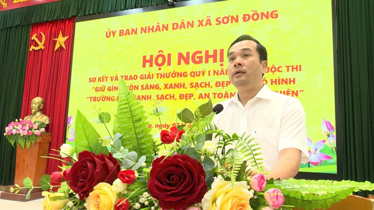 Sơn Đồng biểu dương các tập thể tiêu biểu trong phong trào xây dựng môi trường sáng, xanh, sạch, đẹp quý I năm 2026- Ảnh 2.