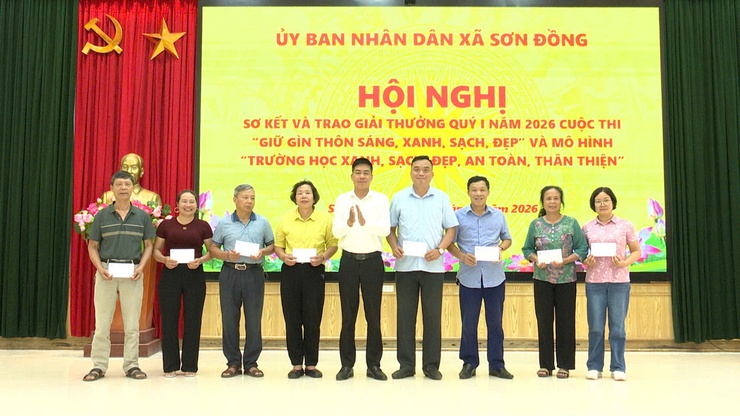 Sơn Đồng biểu dương các tập thể tiêu biểu trong phong trào xây dựng môi trường sáng, xanh, sạch, đẹp quý I năm 2026- Ảnh 3.