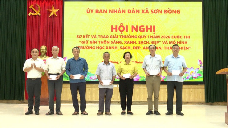 Sơn Đồng biểu dương các tập thể tiêu biểu trong phong trào xây dựng môi trường sáng, xanh, sạch, đẹp quý I năm 2026- Ảnh 5.