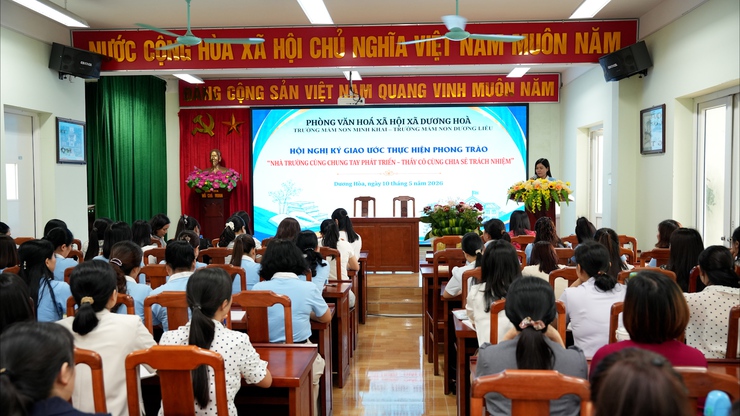 Hội nghị ký kết giao ước thực hiện phong trào
“Nhà trường cùng chung tay phát triển – Thầy cô cùng chia sẻ trách nhiệm”
- Ảnh 1.