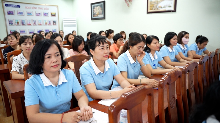 Trường mầm non Minh khai phối hợp với trường mầm non Dương Liễu tổ chức chuyên đề đối mới hình thức tổ chức hoạt động giáo dục trong linh vực phát triển thẩm mỹ tiếp cận chương trình giáo dục mầm non mới- Ảnh 4.