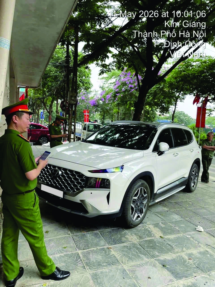 QUYẾT LIỆT XỬ LÝ VI PHẠM TRẬT TỰ ĐÔ THỊ VÀ VỆ SINH MÔI TRƯỜNG DỌC TUYẾN KIM GIANG- Ảnh 1.