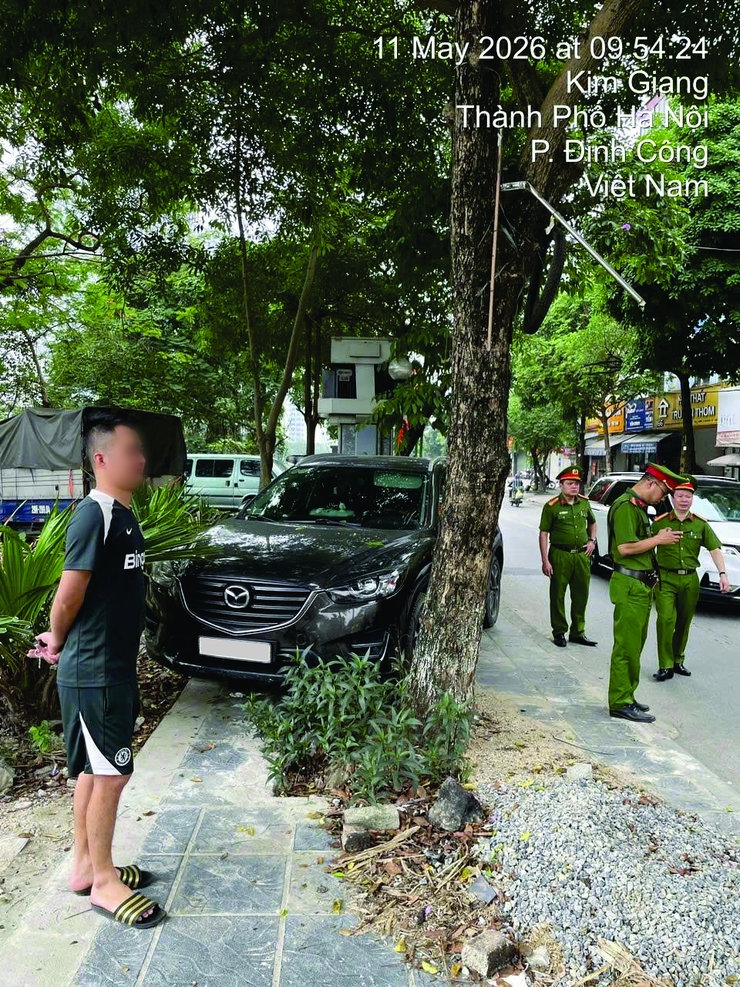QUYẾT LIỆT XỬ LÝ VI PHẠM TRẬT TỰ ĐÔ THỊ VÀ VỆ SINH MÔI TRƯỜNG DỌC TUYẾN KIM GIANG- Ảnh 2.