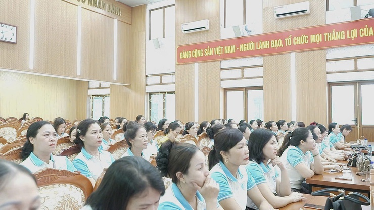HỘI LHPN XÃ THƯ LÂM TỔ CHỨC HỘI NGHỊ SƠ KẾT CÔNG TÁC HỘI QUÝ I, TRIỂN KHAI NHIỆM VỤ QUÝ II NĂM 2026 VÀ PHÁT ĐỘNG PHONG TRÀO “LỢN ĐẤT TIẾT KIỆM – TRAO GỬI YÊU THƯƠNG”- Ảnh 17.