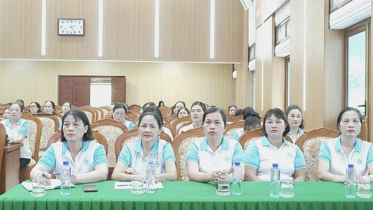 HỘI LHPN XÃ THƯ LÂM TỔ CHỨC HỘI NGHỊ SƠ KẾT CÔNG TÁC HỘI QUÝ I, TRIỂN KHAI NHIỆM VỤ QUÝ II NĂM 2026 VÀ PHÁT ĐỘNG PHONG TRÀO “LỢN ĐẤT TIẾT KIỆM – TRAO GỬI YÊU THƯƠNG”- Ảnh 6.