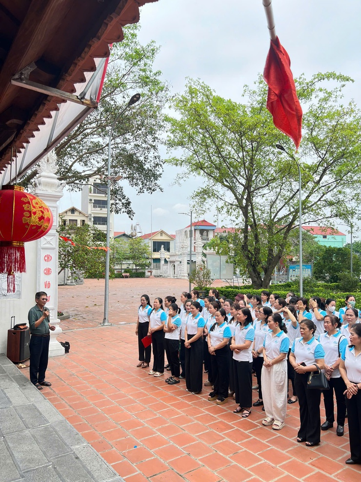 HỘI LHPN XÃ THƯ LÂM TỔ CHỨC HỘI NGHỊ SƠ KẾT CÔNG TÁC HỘI QUÝ I, TRIỂN KHAI NHIỆM VỤ QUÝ II NĂM 2026 VÀ PHÁT ĐỘNG PHONG TRÀO “LỢN ĐẤT TIẾT KIỆM – TRAO GỬI YÊU THƯƠNG”- Ảnh 2.