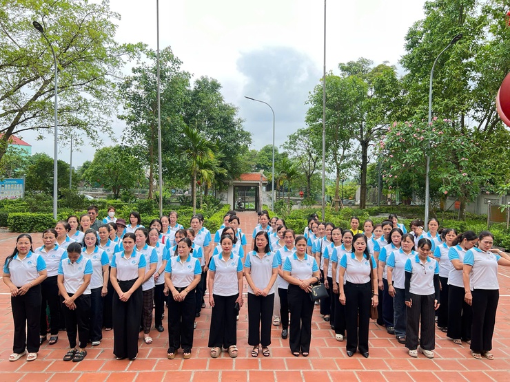 HỘI LHPN XÃ THƯ LÂM TỔ CHỨC HỘI NGHỊ SƠ KẾT CÔNG TÁC HỘI QUÝ I, TRIỂN KHAI NHIỆM VỤ QUÝ II NĂM 2026 VÀ PHÁT ĐỘNG PHONG TRÀO “LỢN ĐẤT TIẾT KIỆM – TRAO GỬI YÊU THƯƠNG”- Ảnh 3.