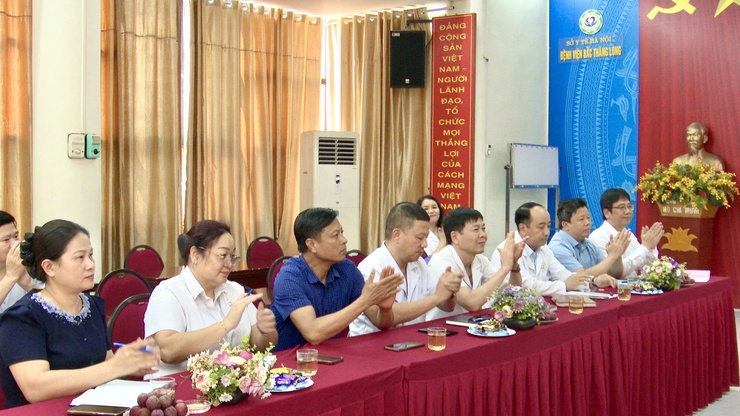 Đoàn kiểm tra số 01 Đảng ủy xã Thư Lâm kiểm tra việc triển khai thực hiện Nghị quyết Đại hội Đảng các cấp nhiệm kỳ 2025- 2030 tại Đảng bộ Bệnh viện Bắc Thăng Long và Chi bộ Trường THPT Đông Anh- Ảnh 1.
