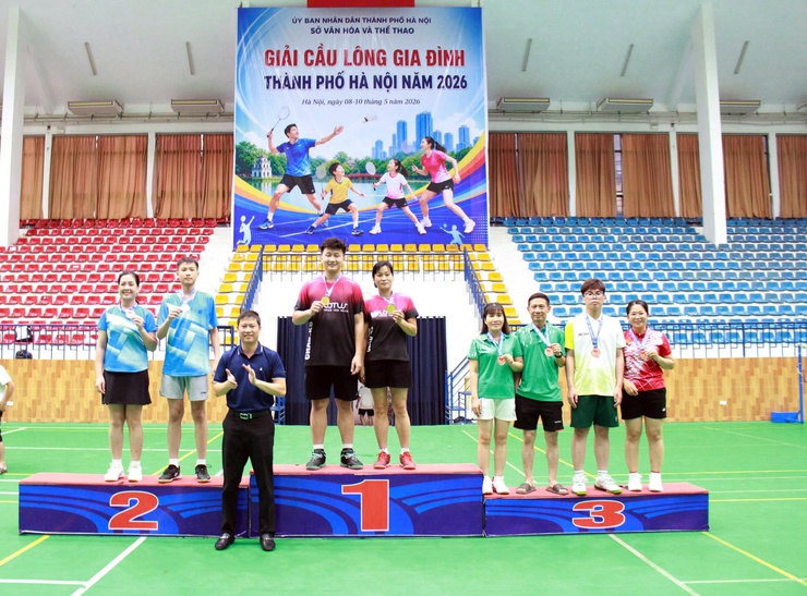 Đội tuyển xã Hòa Phú xuất sắc giành 03 huy chương đồng tại giải cầu lông Gia đình Thành phố Hà Nội năm 2026- Ảnh 2.