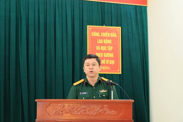 Đoàn công tác xã Thư Lâm thăm, động viên chiến sĩ mới tại Trung đoàn 58 Sư đoàn 308, Quân đoàn 12 (xã Lương Sơn, tỉnh Phú Thọ)- Ảnh 8.