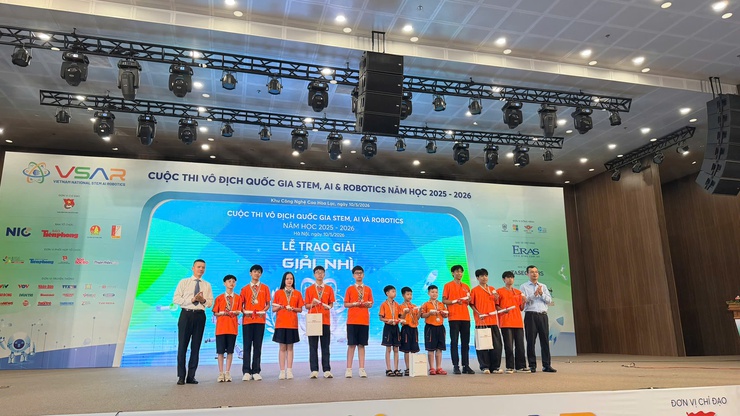 Học sinh phường Thanh Xuân giành Huy chương Bạc tại Chung kết Quốc gia STEM, AI và Robotics 2025–2026
- Ảnh 2.