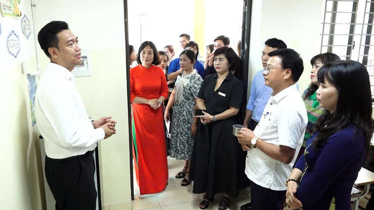 Ra mắt mô hình nước sạch học đường tại trường THCS Cao Viên xã Bình Minh- Ảnh 5.