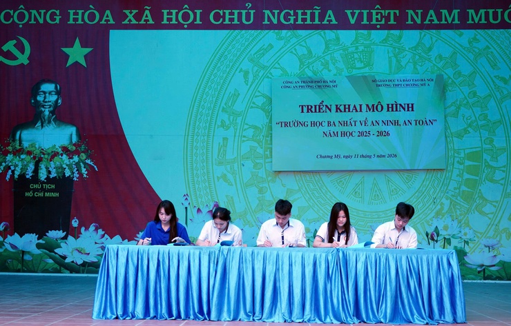 Trường THPT Chương Mỹ A triển khai mô hình “Trường học Ba nhất về an ninh, an toàn”- Ảnh 9.