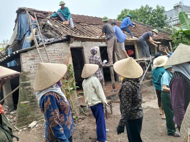Ấm áp nghĩa tình tại thôn Tòng Lệnh 1: Chung tay giúp đỡ hội viên xây dựng nhà tình nghĩa- Ảnh 4.