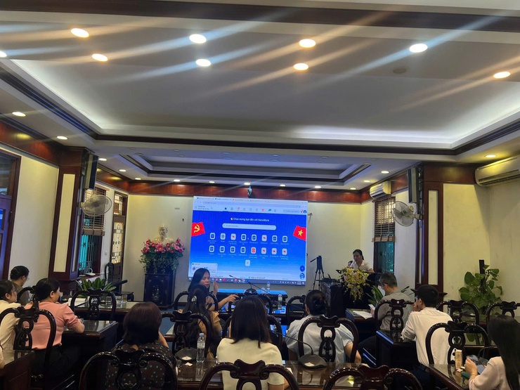 PHÒNG VĂN HÓA – XÃ HỘI XÃ SÓC SƠN TỔ CHỨC TẬP HUẤN TRIỂN KHAI PHẦN MỀM HANOIWORK PHỤC VỤ CHUYỂN ĐỔI SỐ TRONG HOẠT ĐỘNG ĐIỀU HÀNH- Ảnh 2.