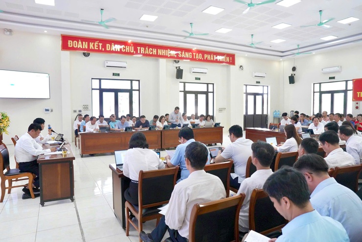 HỘI NGHỊ GIAO BAN BAN CHỈ ĐẠO CÔNG TÁC BỒI THƯỜNG HỖ TRỢ VÀ TÁI ĐỊNH CƯ CÁC DỰ ÁN TRÊN ĐỊA BÀN THIÊN LỘC- Ảnh 2.