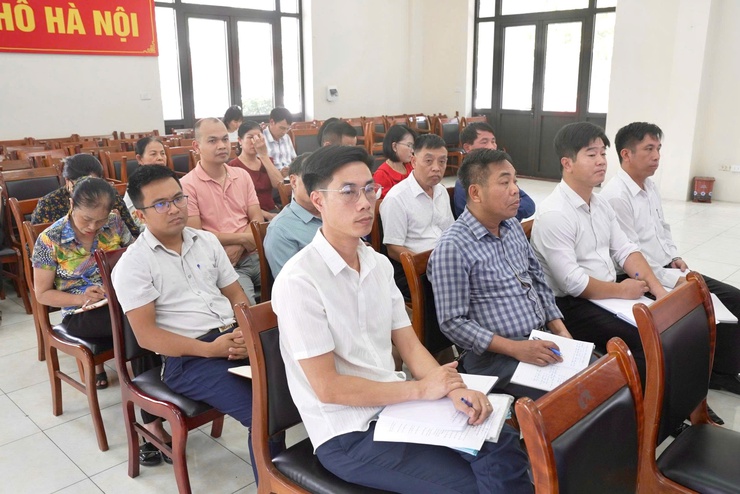 HỘI NGHỊ GIAO BAN BAN CHỈ ĐẠO CÔNG TÁC BỒI THƯỜNG HỖ TRỢ VÀ TÁI ĐỊNH CƯ CÁC DỰ ÁN TRÊN ĐỊA BÀN THIÊN LỘC- Ảnh 4.