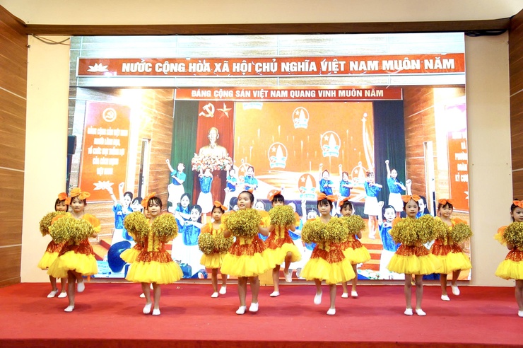Phường Phú Thượng tổ chức kỷ niệm 85 năm Ngày thành lập Đội TNTP Hồ Chí Minh và tổng kết công tác Đội năm học 2025 – 2026- Ảnh 6.
