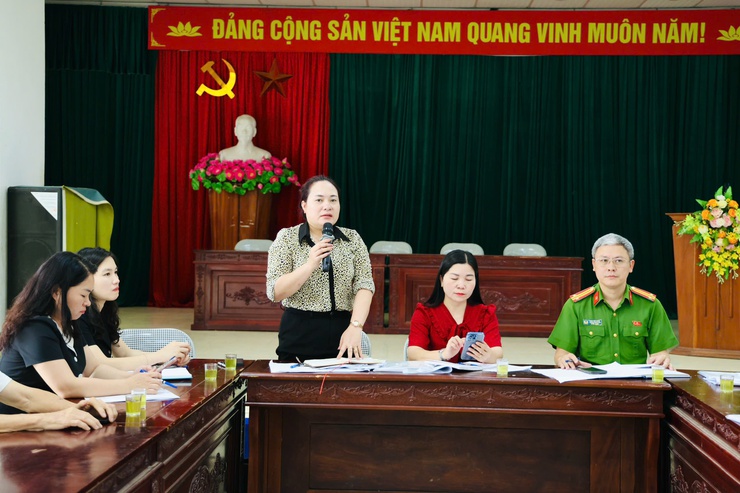 Tổ tuyên truyền, vận động Nhân dân trong công tác giải phóng mặt bằng thực hiện Dự án cải tạo, nâng cấp Quốc lộ 6 đoạn Ba La - Xuân Mai (địa bàn xã Trường Yên cũ) tổ chức hội nghị triển khai nhiệm vụ- Ảnh 8.
