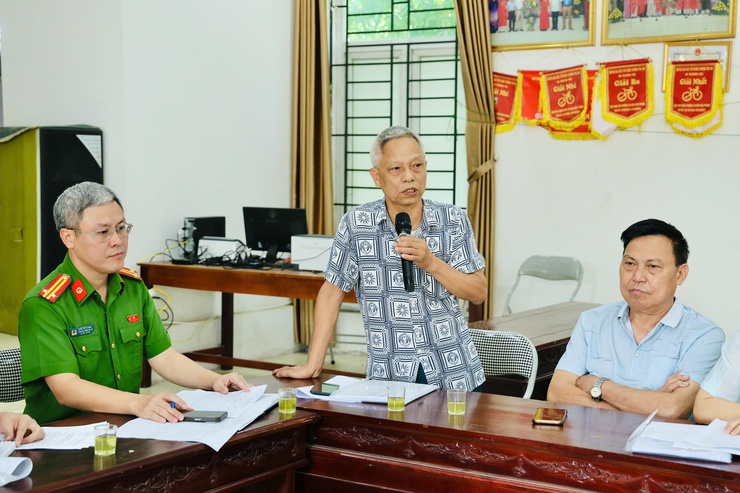 Tổ tuyên truyền, vận động Nhân dân trong công tác giải phóng mặt bằng thực hiện Dự án cải tạo, nâng cấp Quốc lộ 6 đoạn Ba La - Xuân Mai (địa bàn xã Trường Yên cũ) tổ chức hội nghị triển khai nhiệm vụ- Ảnh 4.