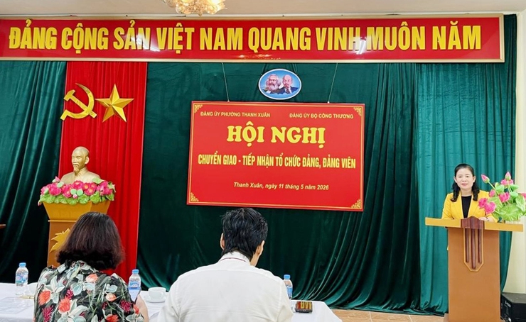 Đảng ủy phường Thanh Xuân tổ chức hội nghị chuyển giao Chi bộ Viện Nghiên cứu Sành sứ Thủy tinh Công nghiệp về trực thuộc Đảng ủy Bộ Công Thương- Ảnh 1.