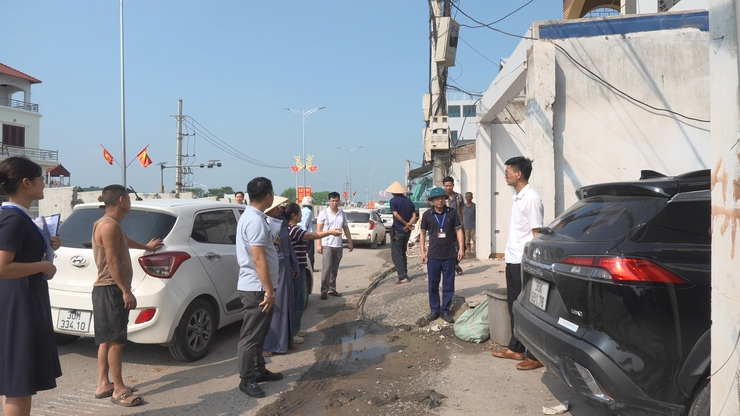 TUYÊN TRUYỀN TẠO ĐỒNG THUẬN, ĐỂ CÁC HỘ DÂN TỰ NGUYỆN BÀN GIAO MẶT BẰNG THỰC HIỆN DỰ ÁN NÂNG CẤP, MỞ RỘNG QUỐC LỘ 21B- Ảnh 3.