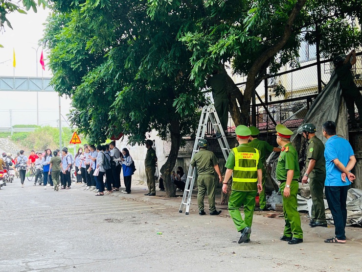 Nam Phù lập lại kỷ cương đô thị khu vực trường học: Mềm dẻo tạo đồng thuận, kiên quyết để giữ nề nếp- Ảnh 11.