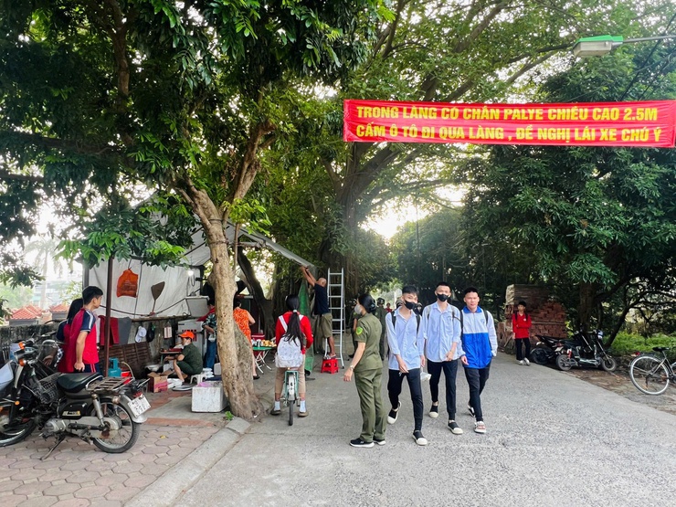 Nam Phù lập lại kỷ cương đô thị khu vực trường học: Mềm dẻo tạo đồng thuận, kiên quyết để giữ nề nếp- Ảnh 4.