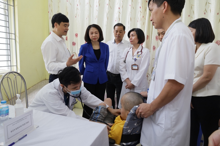 Hà Nội đẩy mạnh chăm sóc sức khỏe cho trẻ em, người khuyết tật tại các cơ sở bảo trợ xã hội- Ảnh 4.